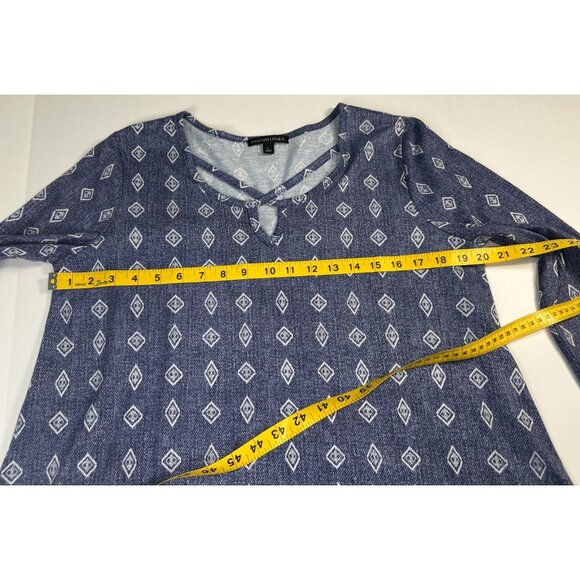 Signature 1 Studio Women’s Blouse Blue with Diamond Print Keyhole Neck Size L - Picture 4 of 8